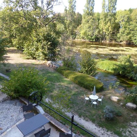 Bed and Breakfast Le Moulin De Cors Oulches Экстерьер фото