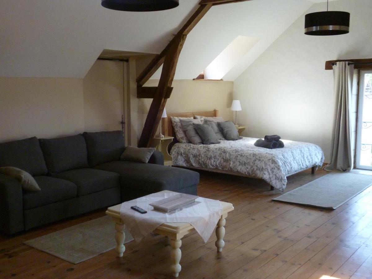 Bed and Breakfast Le Moulin De Cors Oulches Экстерьер фото