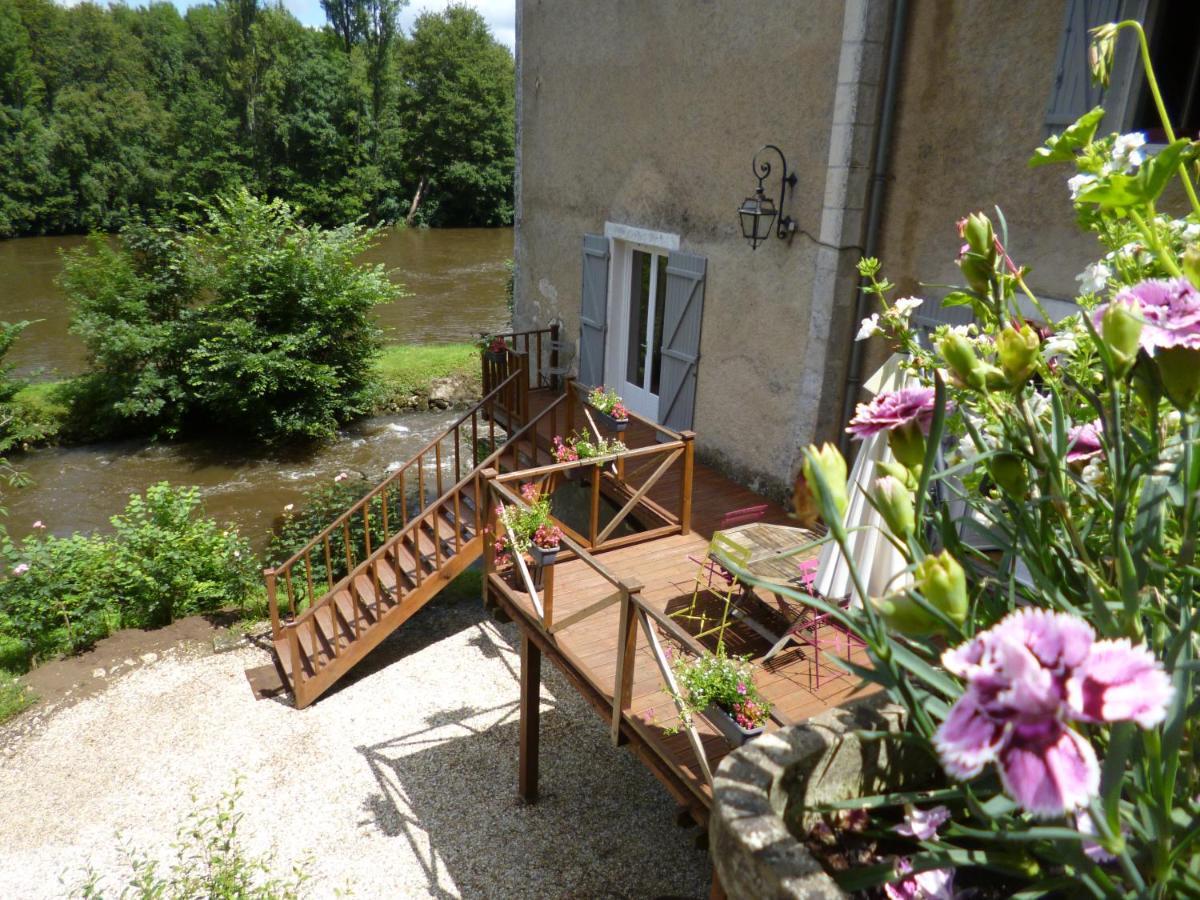 Bed and Breakfast Le Moulin De Cors Oulches Экстерьер фото