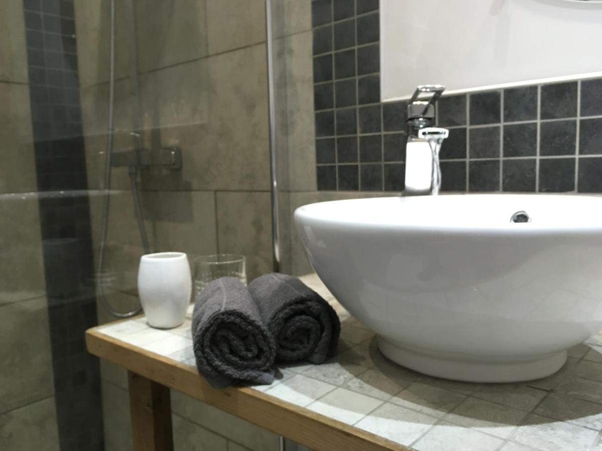 Bed and Breakfast Le Moulin De Cors Oulches Экстерьер фото