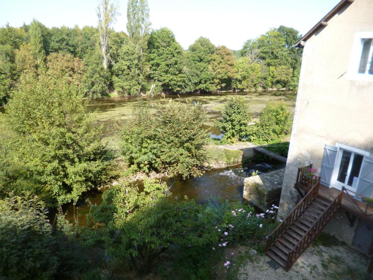 Bed and Breakfast Le Moulin De Cors Oulches Экстерьер фото