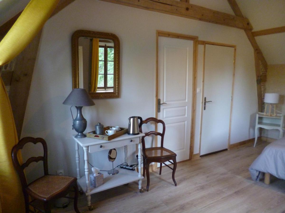 Bed and Breakfast Le Moulin De Cors Oulches Экстерьер фото